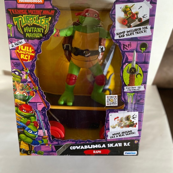 Teenage Mutant Ninja Turtles Raphael Cowabunga 12.6” Skate RC Movie NWB - Picture 3 of 9